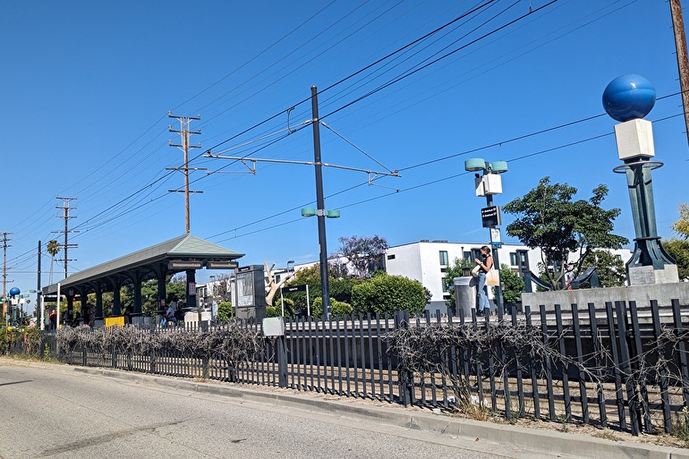 公共交通機関