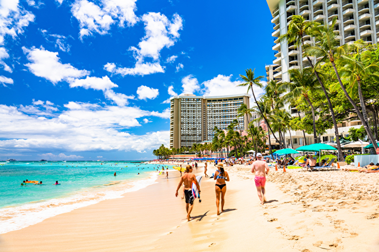ハワイの定番”ワイキキビーチ(Waikiki Beach)”とはどんなところ?