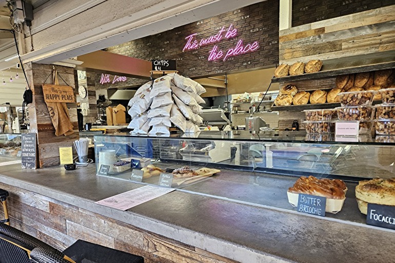 Leonard's Bakery